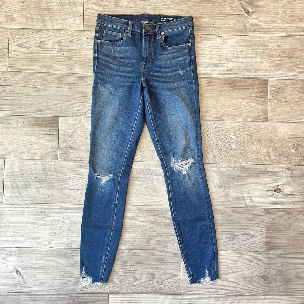 BLANK NYC The Bond Size 27 Knee Rip Dark Blue Distressed Raw Hem Skinny Jeans